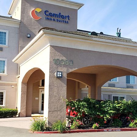 Comfort Inn & Suites Galt - Lodi North Luaran gambar