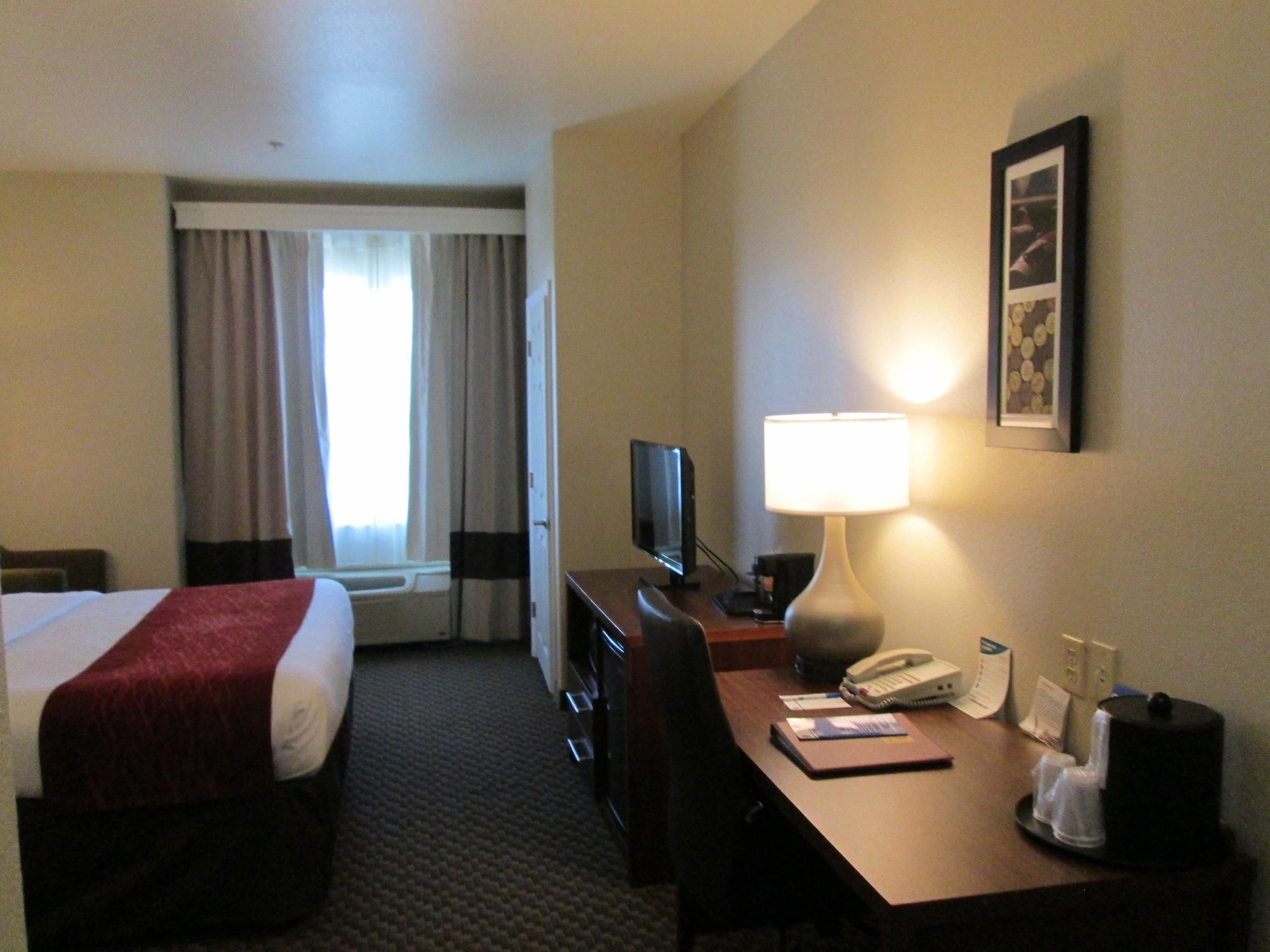 Comfort Inn & Suites Galt - Lodi North Luaran gambar