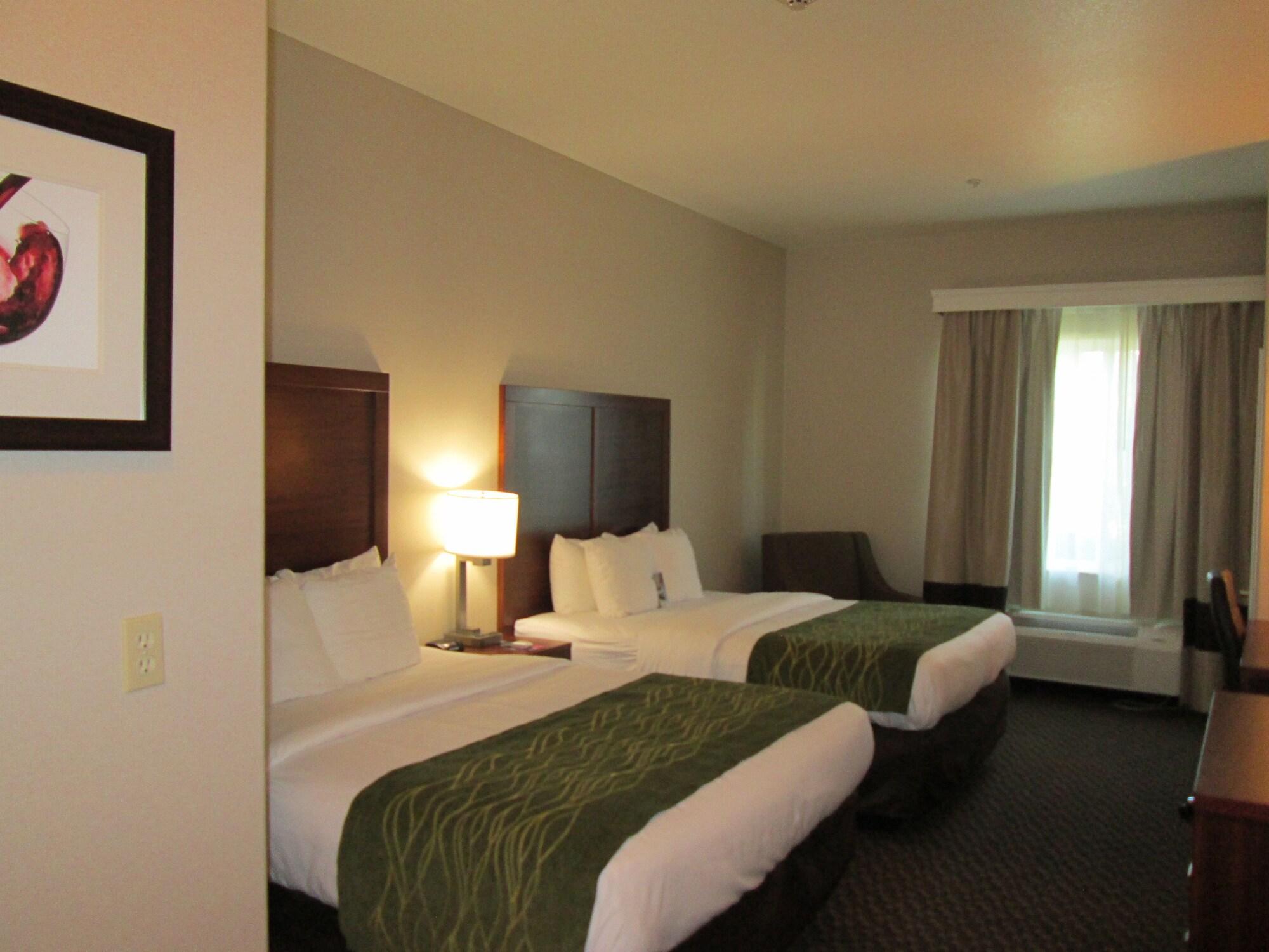Comfort Inn & Suites Galt - Lodi North Luaran gambar