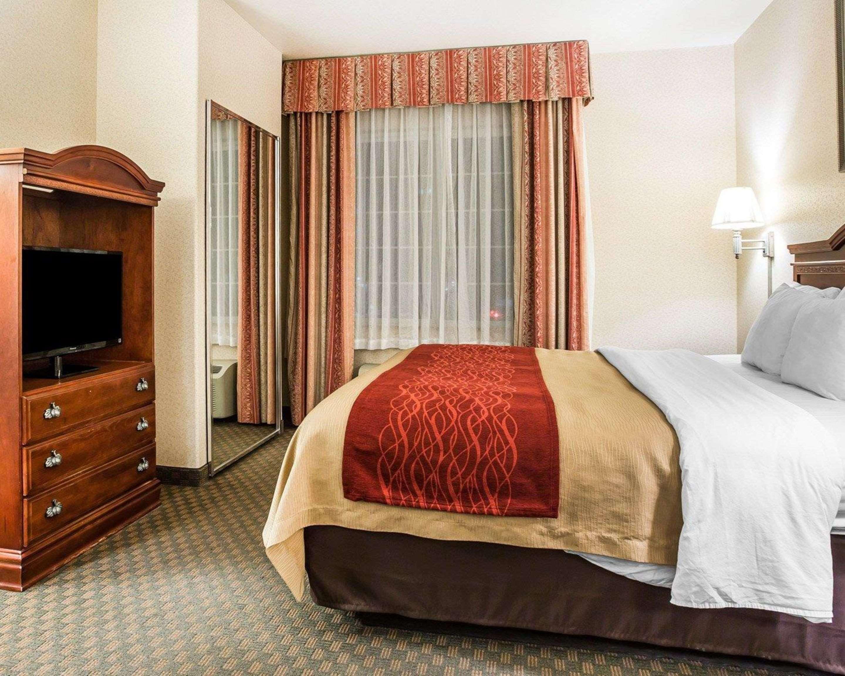 Comfort Inn & Suites Galt - Lodi North Luaran gambar