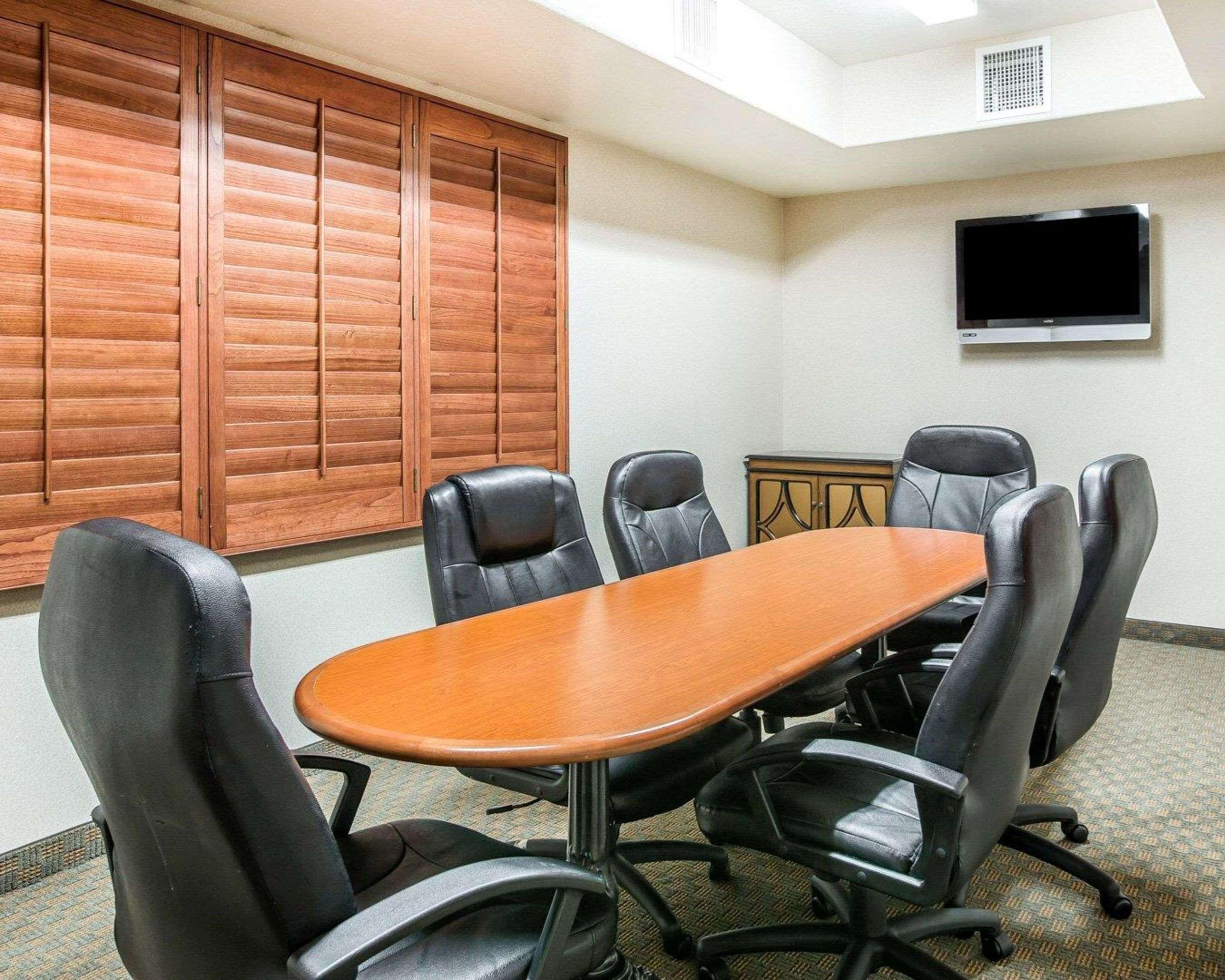 Comfort Inn & Suites Galt - Lodi North Luaran gambar