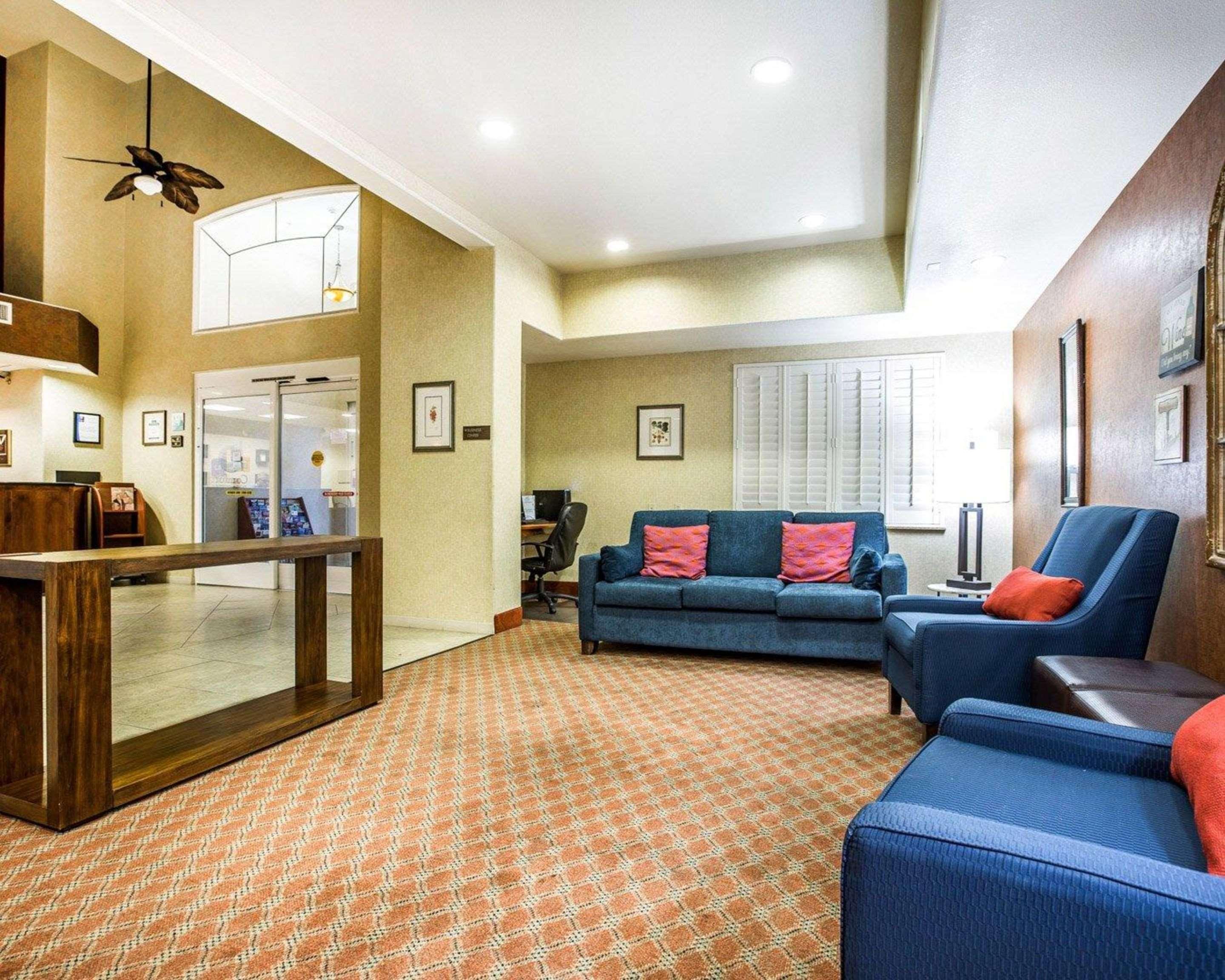 Comfort Inn & Suites Galt - Lodi North Luaran gambar