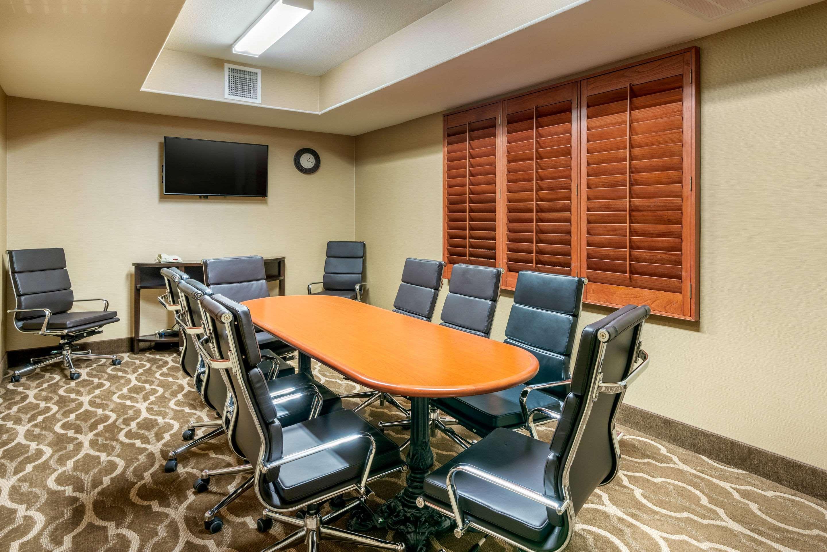 Comfort Inn & Suites Galt - Lodi North Luaran gambar